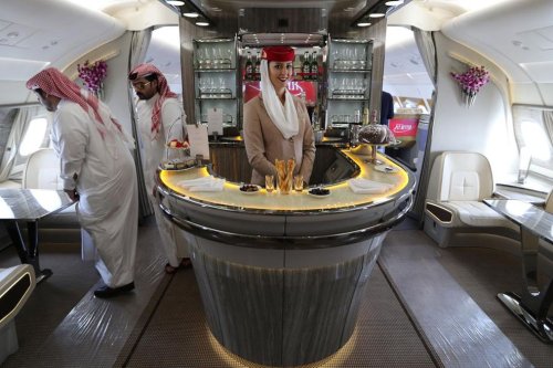 Mampir Sebentar di RI, Ini Penampakan Megah Airbus A380 dari Dekat
