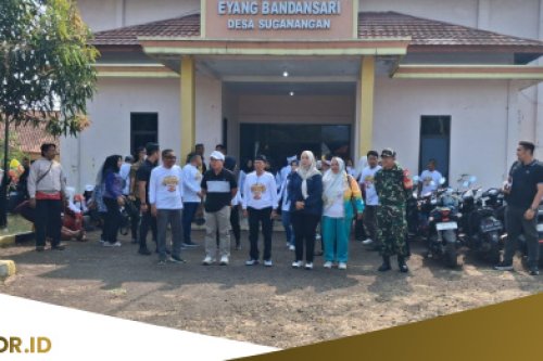 Danramil Ciawigebang Dampingi Bupati Kuningan di Karnaval Kolosal Nyimas Lenggangherang