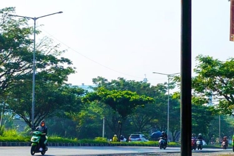 Udara Padang Masuk Kategori Tidak Sehat, Wali Kota Fadly Amran Terbitkan Edaran Mitigasi Kabut Asap