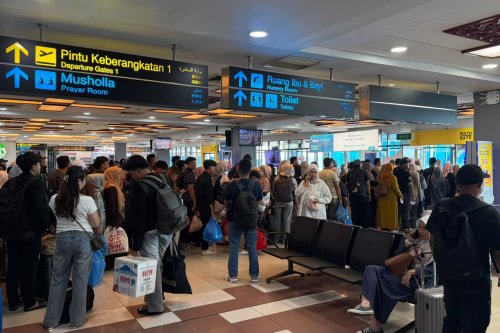 21 Penerbangan di BIM Dibatalkan Imbas Erupsi Anak Krakatau, Penumpang Terpaksa Jadwal Ulang