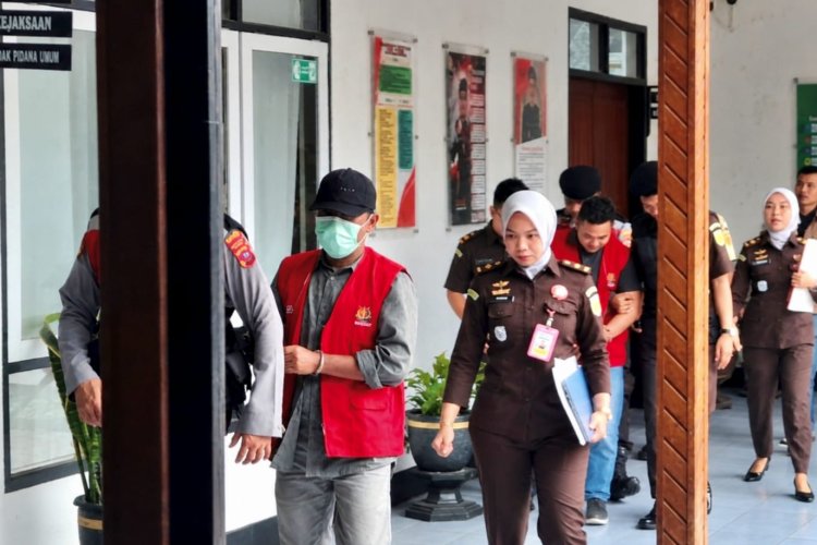 Mantan Kadis PUPR Padangpanjang Ditahan, Proyek Jalan Pasar Sayur Diduga Rugikan Negara Rp300 Juta