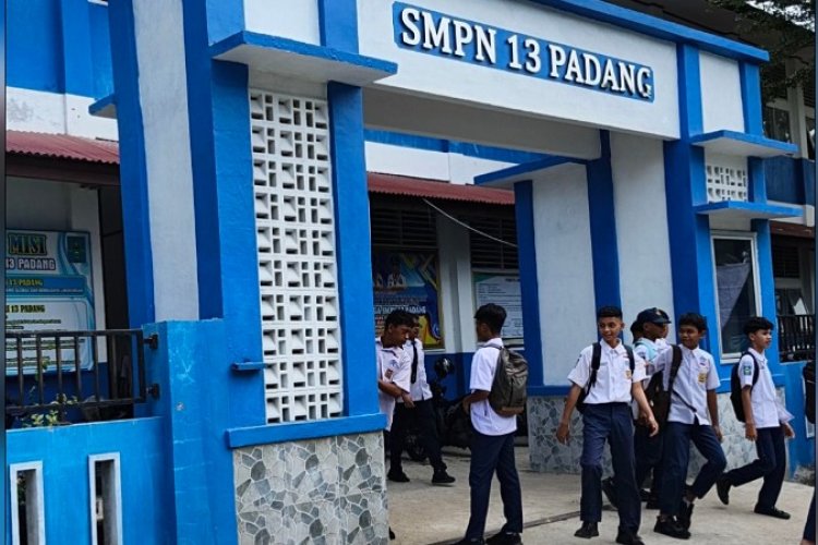 ISPU Padang Sentuh Angka 904, Disdikbud Liburkan Sekolah dan Alihkan Belajar ke Rumah