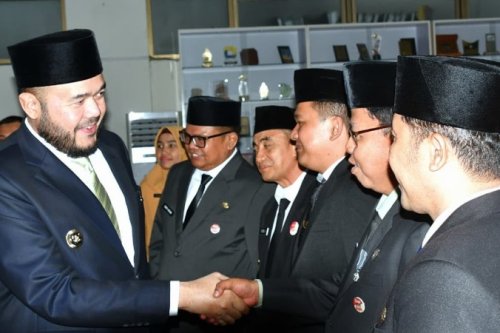 Fadly Amran Lantik 234 Pejabat Padang, Minta Program Tetap Jalan Meski Anggaran Terbatas
