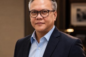 ZHM Premiere Hotel Padang Tunjuk Vicky Ganda Kurnia Sulengkar sebagai General Manager Baru