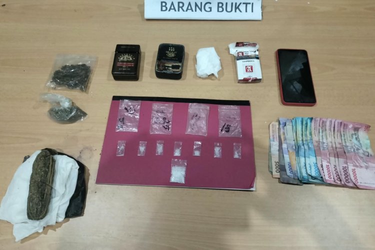Residivis Narkoba di Padang Pariaman Kembali Diciduk, Sabu dan Ganja Disembunyikan di Warung Rumahnya
