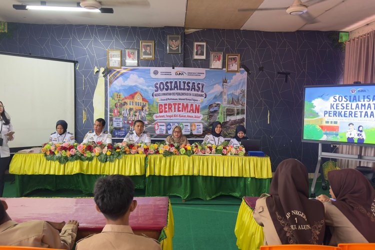 BTP Padang Edukasi Pelajar SMPN 1 Lubuk Alung, Tekan Risiko Kecelakaan di Perlintasan Sebidang