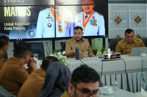 Wali Kota Fadly Amran Pimpin Rapat Lintas OPD, Wajah Baru Kota Padang 2026 Mulai Dirancang