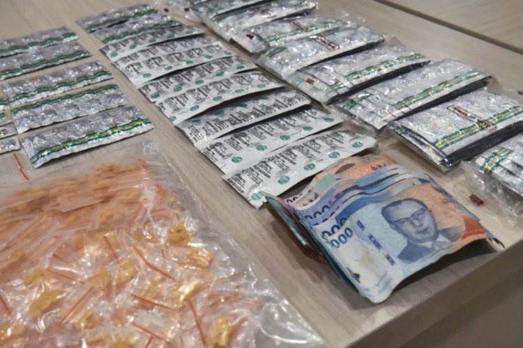 Ribuan Pil Hexymer hingga Tramadol Disita dari Warkop di Cengkareng, Satu Orang Diamankan
