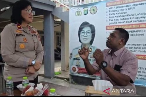 Pria 41 Tahun Diamankan Polisi Usai Lempar Batu Pecahkan Kaca Mobil di Jagakarsa