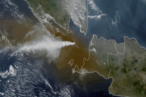 Citra Satelit dan Drone Rekam Momen Erupsi Gunung Anak Krakatau