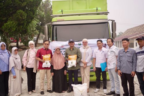 150 Ton Benih Jagung Hibrida Kobana Dikirim Perdana dari Solok ke Sulawesi Selatan
