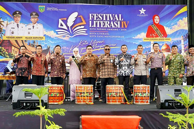 Festival Literasi IV Padang Panjang Dibuka, Dua Inovasi Baru Diluncurkan