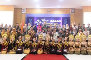 FEB UNP Gelar PICEEBA 2026, Empat Pakar Dunia Beberkan Strategi AI untuk Pembangunan Berkelanjutan