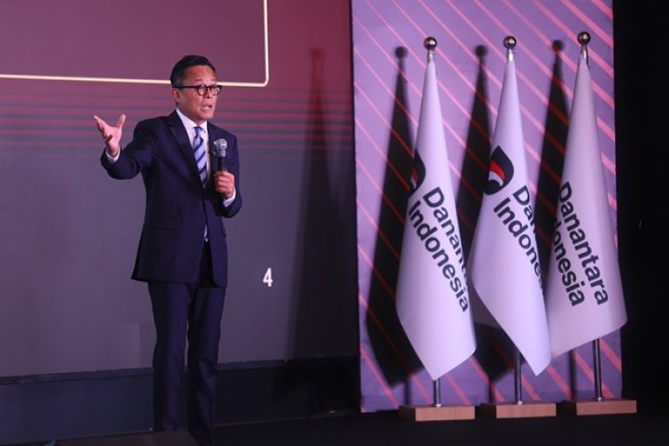 PLN Sabet Sector Champion dan Runner Up BUMN Layanan Terbaik Danantara Indonesia CX100 Award 2026