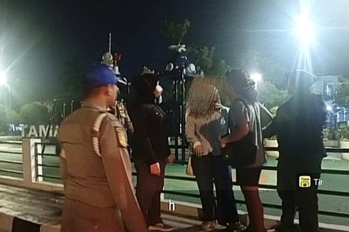 Satpol PP Padang Razia Dini Hari, Lima Wanita Diamankan dari Tempat Hiburan hingga Taman Rimbo Kaluang