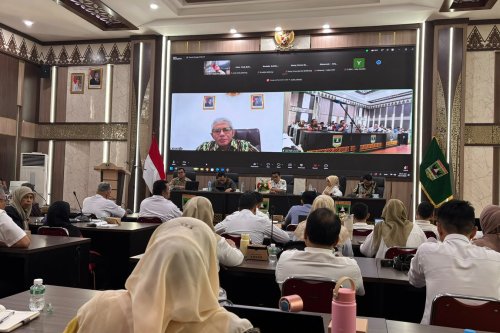 Sumatera Barat Diminta Tak Hanya Bangun PLTS, Transisi Energi Berkeadilan Jadi Sorotan