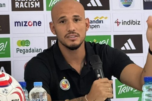 Savio Roberto Pasang Target Penuh, Semen Padang Wajib Disiplin Hadapi Sumsel United