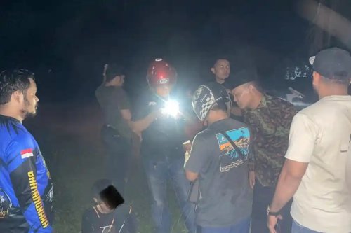 Buronan Narkoba Kabur di Dharmasraya, Mobil Tabrak Tanggul Irigasi hingga Sabu Dilempar ke Sungai