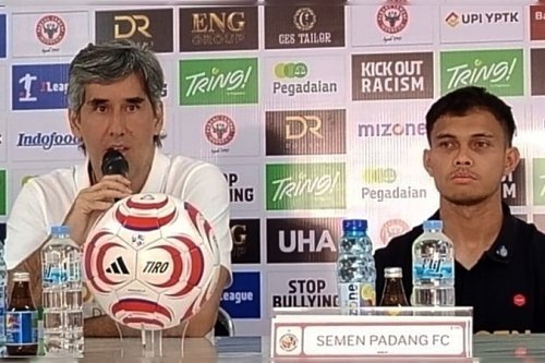 Teco Soroti Kelelahan dan Konsentrasi Pemain di Menit Akhir Jelang Derby Sumatera Kontra PSMS