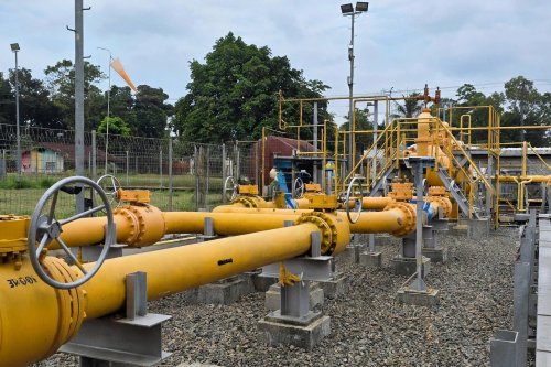 Bahlil Ancam Negara Tak Kooperatif, Gas Sumatra Kini Dialihkan ke Dalam Negeri