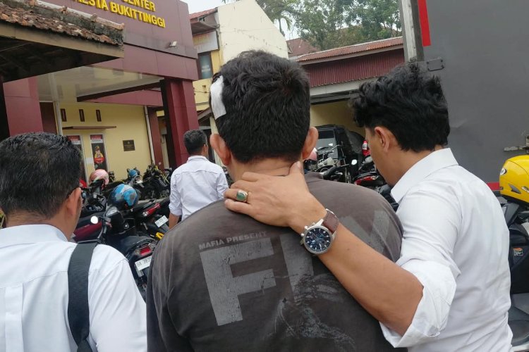 Ditembak di Paha Saat Tunggu di Depan BRI, Korban Malah Nekat Lawan Perampok Bersenpi