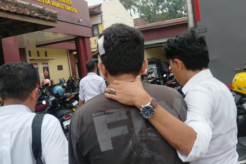 Ditembak di Paha Saat Tunggu di Depan BRI, Korban Malah Nekat Lawan Perampok Bersenpi