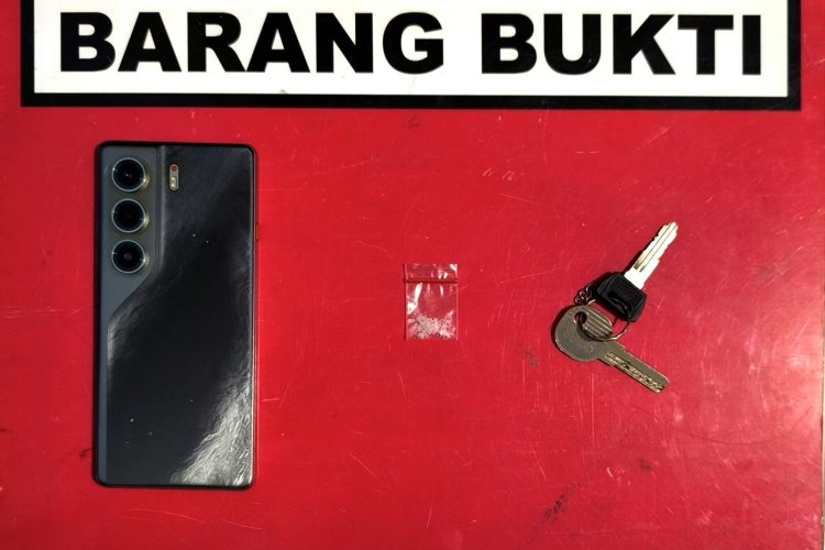 Polisi Ringkus Pemuda di Koto Baru Solok, Sabu hingga Motor Suzuki Satria FU Ikut Disita