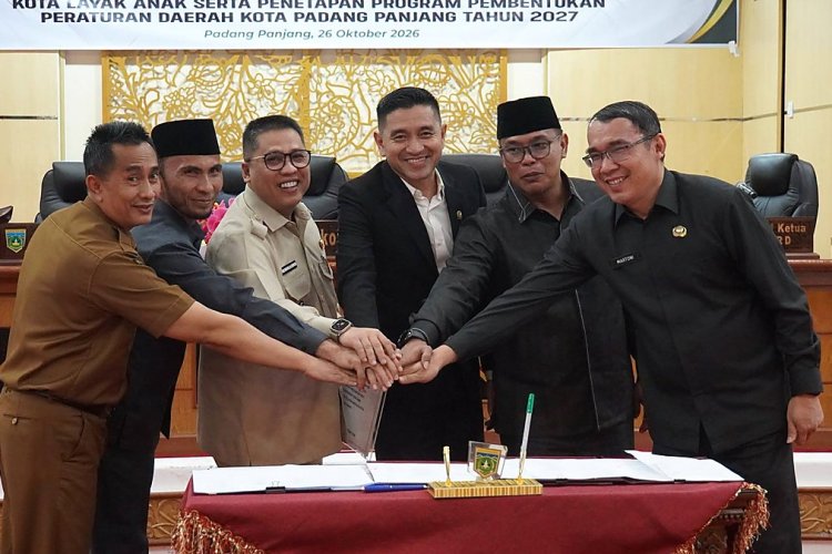 DPRD Padang Panjang Setujui APBD 2027, Lima Fraksi Soroti PAD hingga Pemulihan Pascabencana
