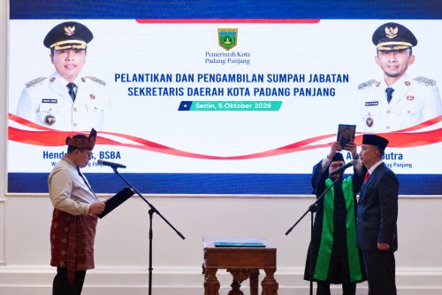 Wali Kota Padang Panjang Resmi Lantik Doni Hendra Jadi Sekdako, Ini Tugas Besar yang Menantinya