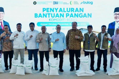 Zulhas ke Asahan Bagi Beras ke 164 Warga, Sekaligus Lepas Ekspor Terasi 40 Ton ke Thailand