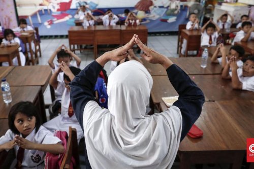 Guru Menunggu 3 Bulan, Komisi X DPR Beri Tenggat Sepekan ke Menkeu Baru