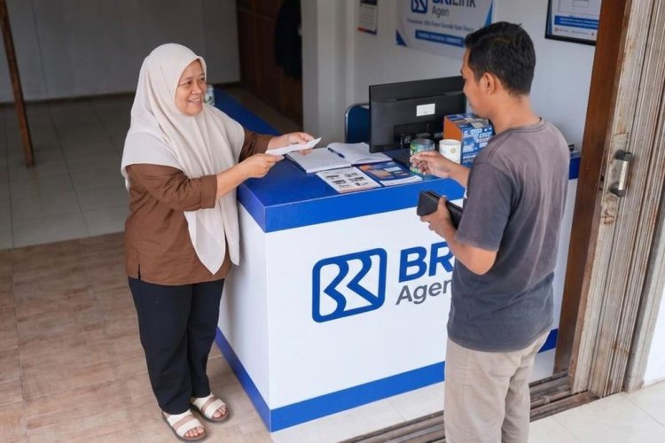 Bawa Mesin EDC ke Pengajian, Agen BRILink Erni Kini Catat 6.000 Transaksi per Bulan