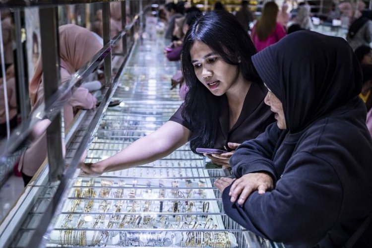 Harga Emas Antam Kembali Merangkak Naik, Buyback Ikut Sentuh Rp2,375 Juta