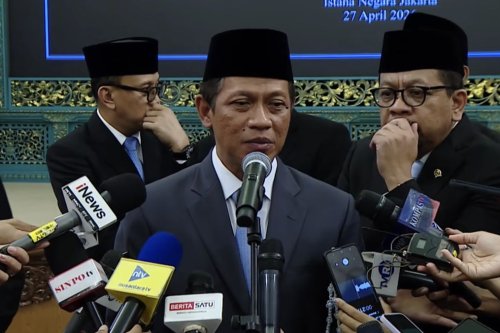 Wamenko Hanif Desak Pengusaha Turun Tangan Padamkan Karhutla di Konsesi Mereka