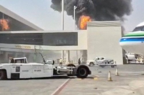 Bandara Soekarno-Hatta Setop Penerbangan Transit Dubai ke Riyadh dan Jeddah, Penumpang Terdampak