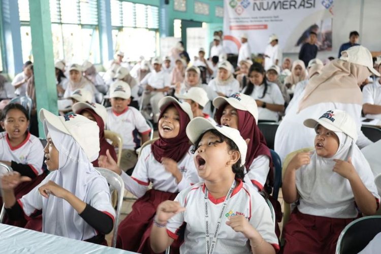 Telkom Dorong Numerasi dan STEM di 100 Sekolah Daerah 3T, Ini Programnya