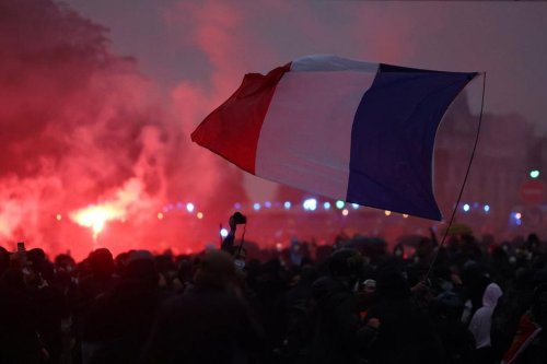 Prancis Kerahkan 70 Ribu Polisi, Demo Halloween 31 Oktober Berisiko Ricuh