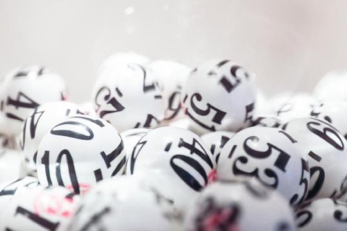 Pria China Menang Lotre Rp588 Miliar, Pilih Pakai Kostum Boneka demi Sembunyikan Identitas dari Istri