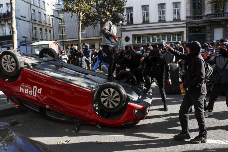 Demo Prancis Merembet ke Brussels, Massa Bikin Rusuh dan Polisi Kepung dengan Gas Air Mata