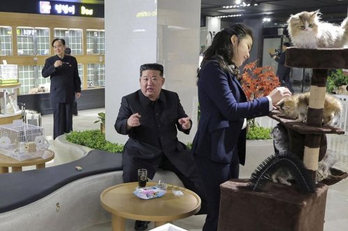 Rumor Kematian Kim Jong Un Beredar, Pemimpin Korut Justru Muncul di Pameran Bareng Istri dan Putrinya