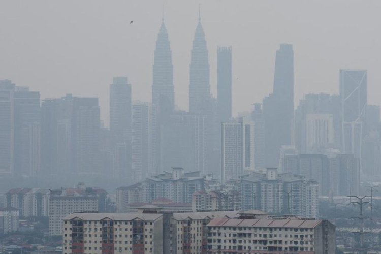 Kabut Asap Karhutla RI Selimuti Malaysia, Ujian Akhir Sekolah Resmi Ditunda