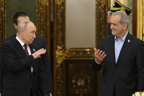 Pezeshkian Bertemu Putin di Moskow, Tegaskan Masalah Regional Bisa Dituntaskan Tanpa AS