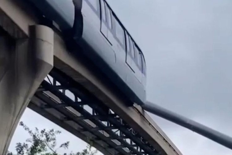 Monorel Tanpa Masinis di Sao Paulo Menabrak Derek Roboh, Satu Orang Terluka