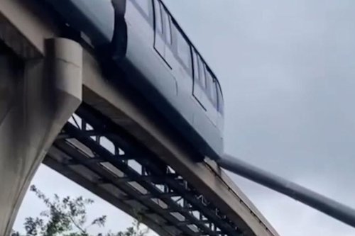 Monorel Tanpa Masinis di Sao Paulo Menabrak Derek Roboh, Satu Orang Terluka