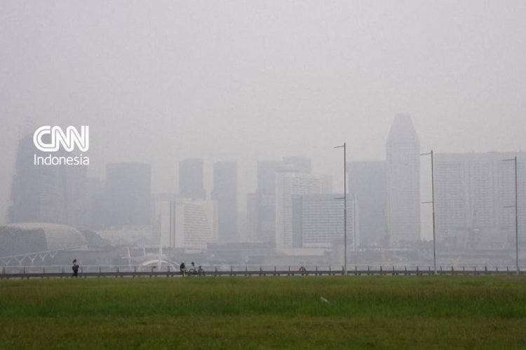 Indeks Polusi Singapura Sentuh 194, Kabut Asap Karhutla Selimuti Kota