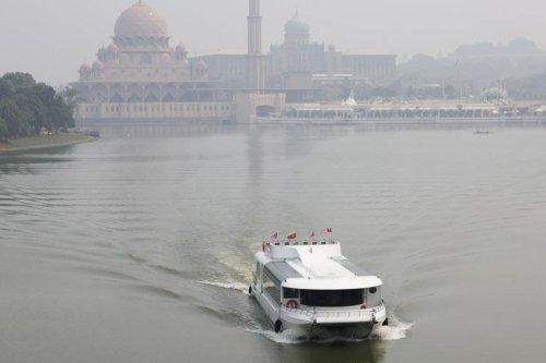 Politisi Malaysia Desak Indonesia Minta Maaf ke ASEAN soal Kabut Asap Karhutla