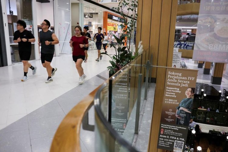 Kualitas Udara Memburuk, Pelari Malaysia Terpaksa Berlari di Dalam Mal