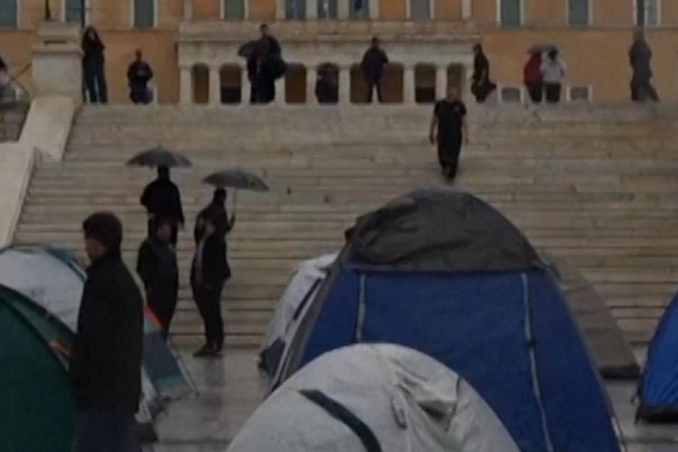 Mahasiswa Yunani Dirikan Tenda di Depan Parlemen, Tuntut Biaya Pendidikan dan Hunian Turun