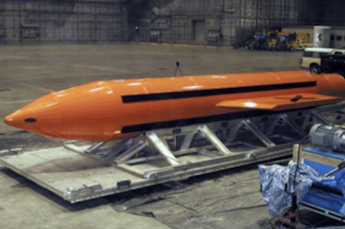 Iran Ancam Luncurkan Father of All Bombs, Balasan atas Rencana Serangan AS