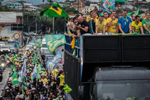 Debat Panas Dua Hari Jelang Pilpres Brasil, Lula dan Flavio Bolsonaro Saling Serang Soal Kelaparan hingga Korupsi